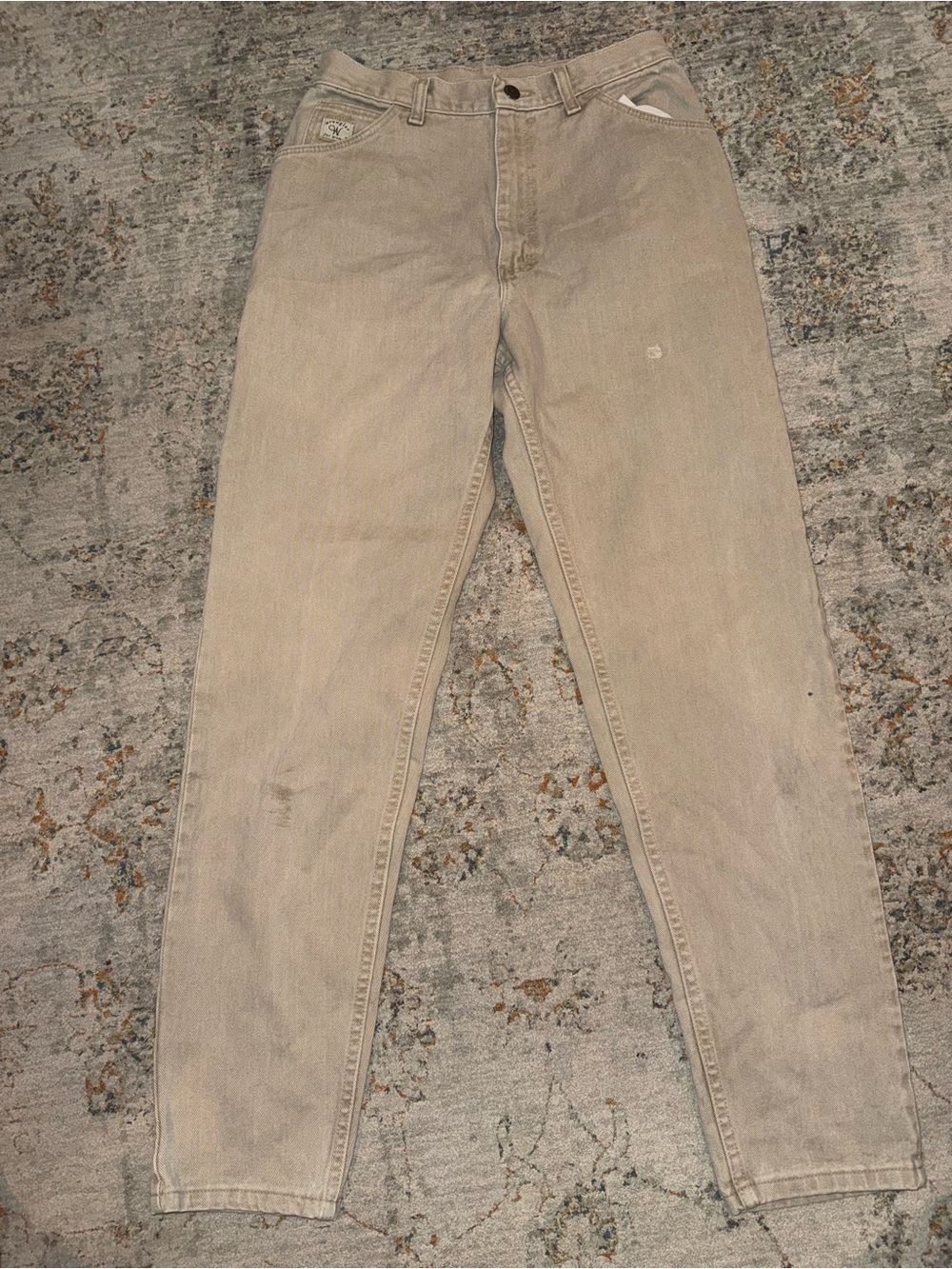 High-Rise Women's Jeans in Light Beige Classic Fit Wrangler for Women Mom Jean